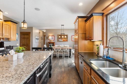 1061 Robinhood Dr, Meskegon MI  49445-2075 exterior