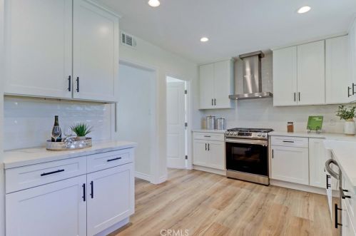 518 El Camino Dr, Fullerton CA  92835-4023 exterior