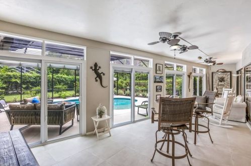 2232 Buckingham Ln, Naples FL exterior