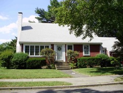 94 Fessenden St, Newton, MA 02460-1120
