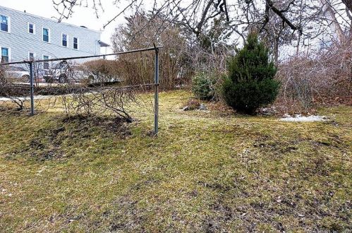 49 Brk St, Torrington CT 06790-5012 exterior