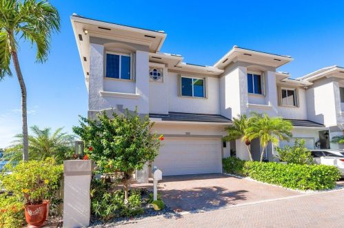 919 Sweetwater Ln, Boca Raton, FL 33431-7116