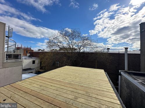 1633 9th St, Philadelphia PA  19122-0028 exterior