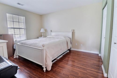 8402 Marshall Pl, Gary IN 46410-5697 exterior