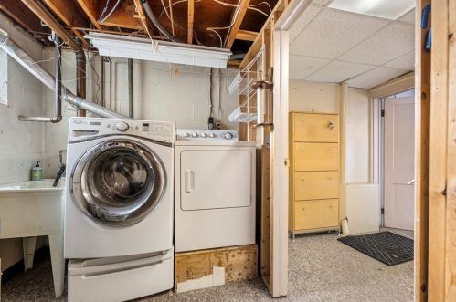 513 Pat Hvn Dr, Pittsburgh PA 15243-1739 exterior