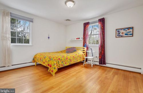 900 Balmoral Dr, Silver Spring MD  20903-1301 exterior