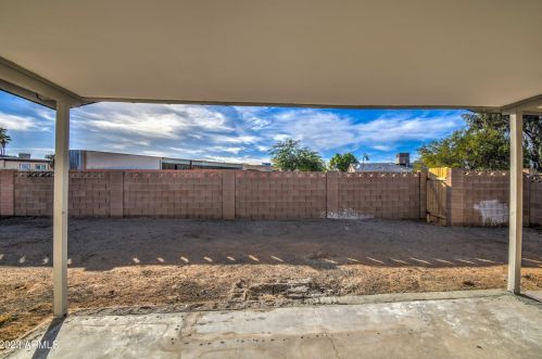 8224 25th St, Phoenix AZ  85042-7020 exterior
