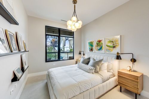 1701 Webster Ave, Chicago IL 60614 exterior