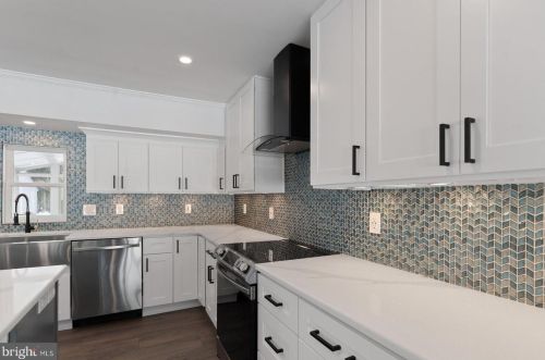 303 Carter Rd, Princeton NJ 08540-7419 exterior