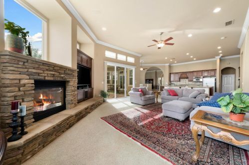 1251 Souza Dr, Folsom CA  95762-7559 exterior