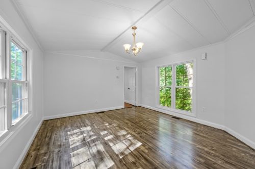 54 Brown Ave, Seabrook NH 03874-5605 exterior