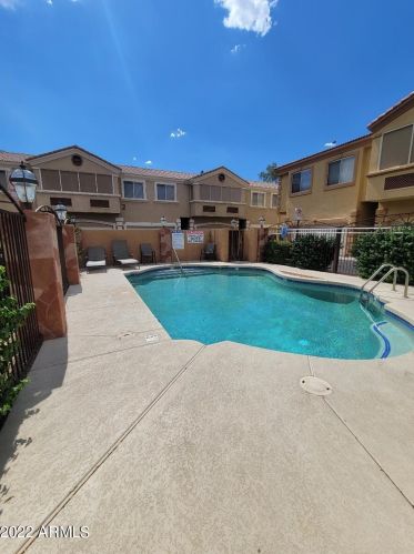 7528 19th Ave, Phoenix AZ 85021-7974 exterior