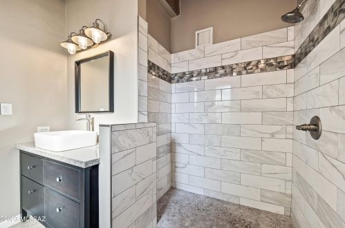 2421 Eastland St, Tucson AZ 85716-5723 exterior