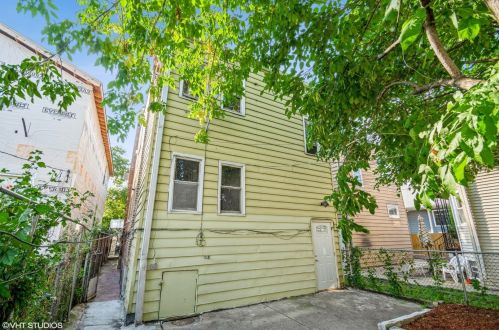 4023 Kilbourn Ave, Chicago IL 60641-1909 exterior