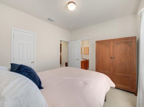 5210 Golfside Dr, Frisco TX 75035-8296 exterior