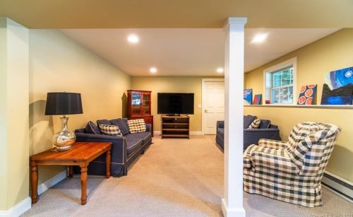 57 Stonehill Dr, Deep River CT 06419-1144 exterior