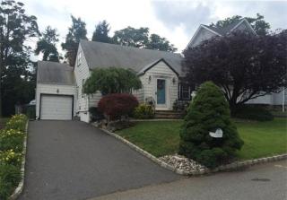 6 Terry Ave, Edison, NJ 08820-3915