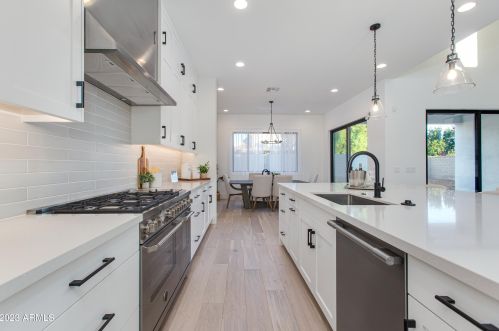 4007 34th St, Phoenix AZ  85040-1820 exterior