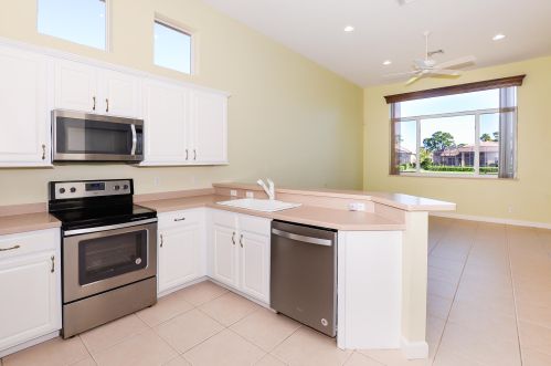 8832 First Tee Rd, Fort Pierce FL 34986-3065 exterior