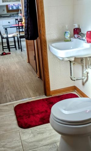 4914 104, Milwaukee WI 53228-3204 exterior