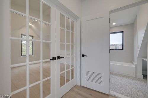 21 New St, Montclair NJ 07042-4543 exterior