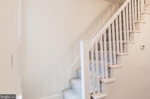 216 James St, Lancaster PA 17603-2910 exterior