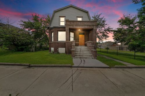 7734 Ada St, Chicago, IL 60620-3748