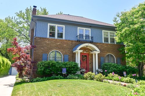 7031 Wisconsin Ave, Milwaukee, WI 53213-3737