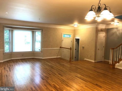 7230 Aynsley Ln, Mc Lean VA  22102-2919 exterior