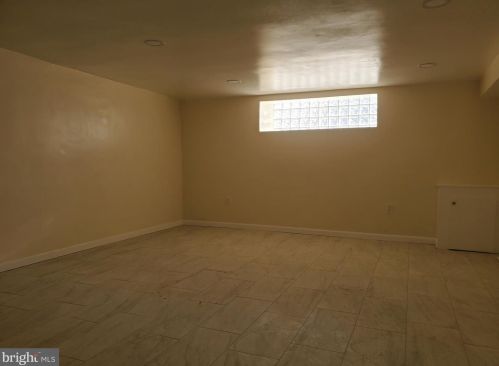 7054 Dorcas St, Philadelphia PA 19111-4111 exterior