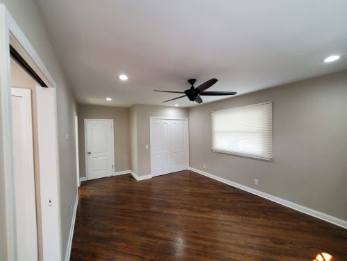 8733 East End Ave, Chicago IL  60617-2734 exterior