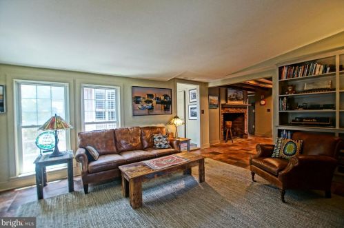 300 Gills Nck Rd, Lewes DE 19958-1425 exterior