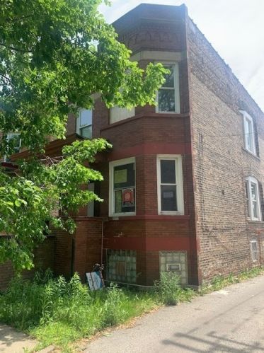 1415 69th Pl, Chicago, IL 60637-4808