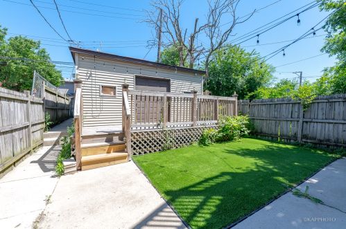 2522 Lexington St, Chicago IL 60624-3646 exterior