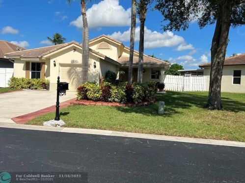 7892 Manor Forest Ln, Boynton Beach, FL 33436-8819