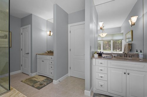 1 Spoede Ln, Saint Louis MO 63141-7763 exterior