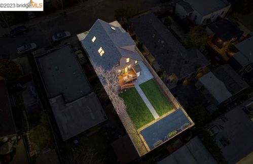 1334 Kains, Berkeley CA 94702-1016 exterior