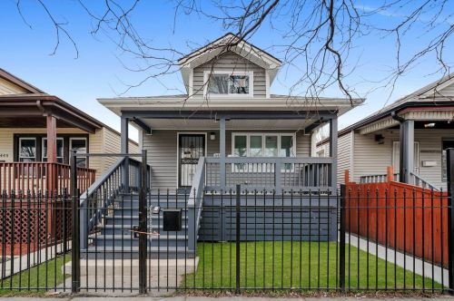 6447 Claremont Ave, Chicago, IL 60645-5413