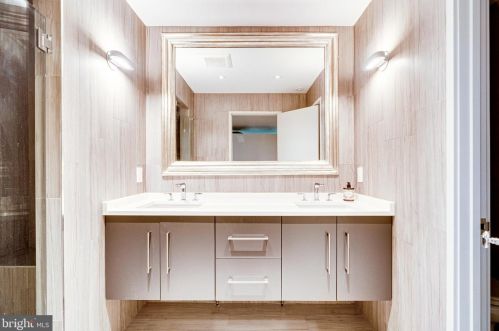 210 Fairfax St, Alexandria VA  22314-3304 exterior