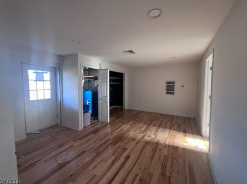 7 Berry Rd, Wantage NJ 07461-3009 exterior