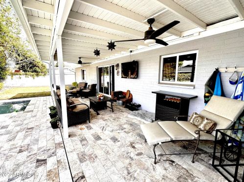 526 Butler Dr, Phoenix AZ 85051-4650 exterior