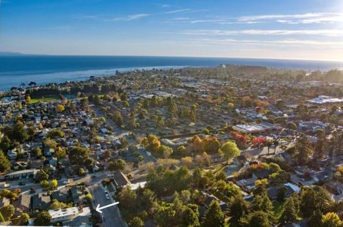 1710 46th Ave, Capitola CA 95010-2644 exterior