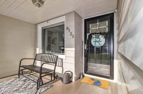 8125 Lk Wood Dr, Kalamazoo MI 49002-4338 exterior