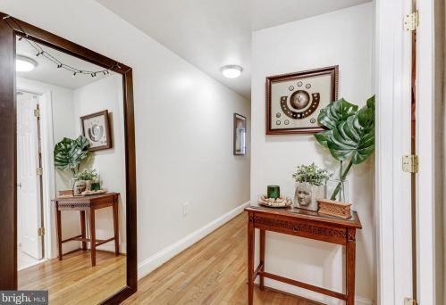 805 T St, Washington DC 20001-3127 exterior