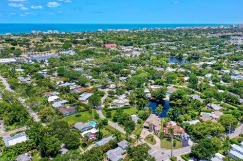 1245 8th Ter, Naples FL 34102-5411 exterior