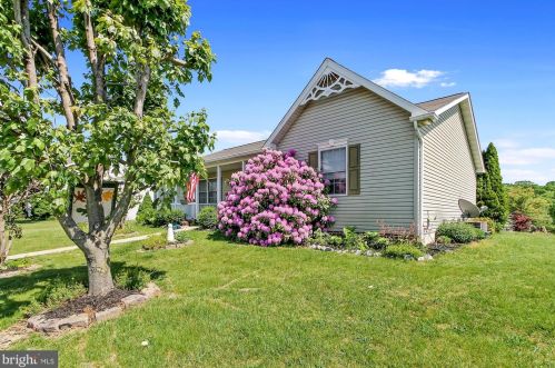 311 Columbus Ave, Littlestown PA 17340-1537 exterior