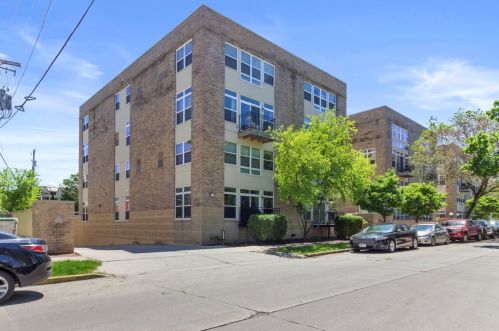 1550 Warren Ave, Milwaukee WI  53202-2296 exterior