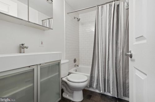 1900 15th St, Washington DC 20020-4819 exterior