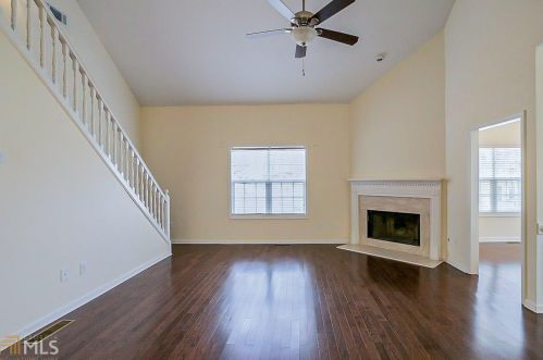 3354 Hunters Hill Dr, Lithonia, GA 30038-1639