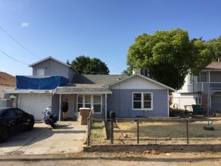 325 Belle Ave, Bakersfield CA  93308-4305 exterior